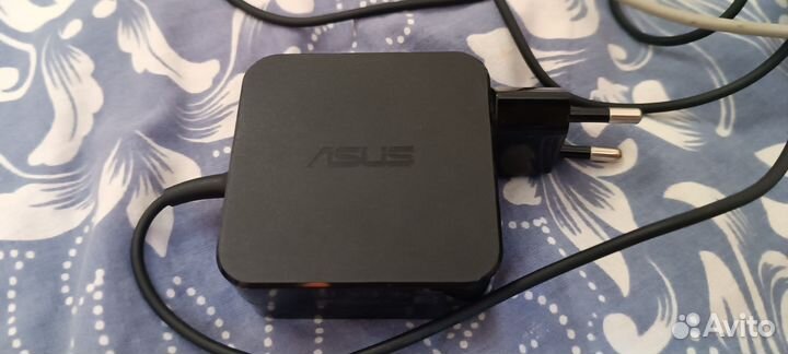 Ноутбук asus