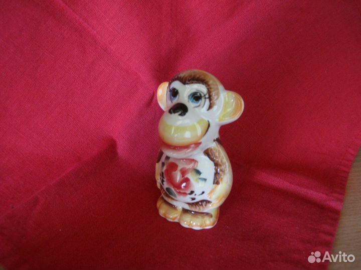 Фарфоровые статуэтки Гжель