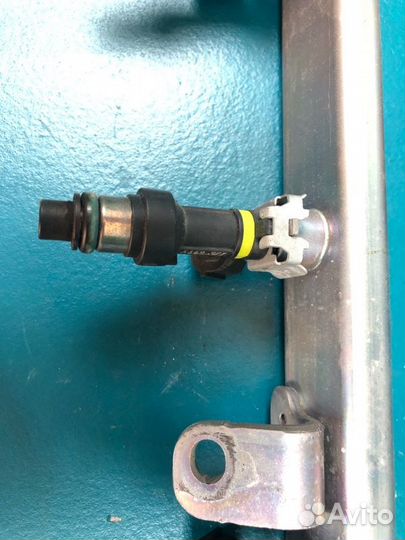 Форсунка топливная Nissan X-Trail T32 MR20DE 2014