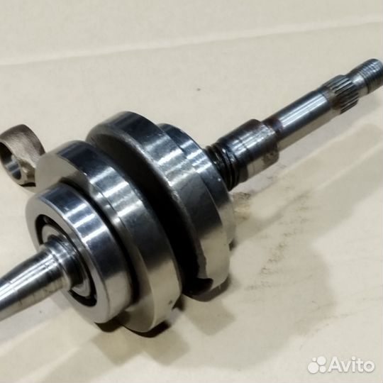 Коленвал Honda Dio 27,30. Оригинальный