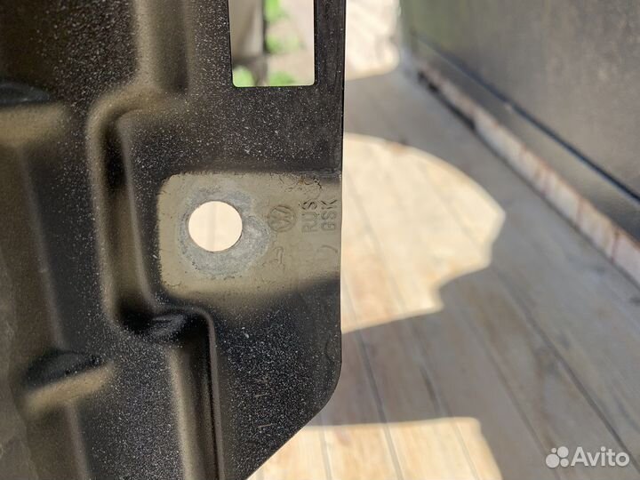 Крыло левое jetta 6