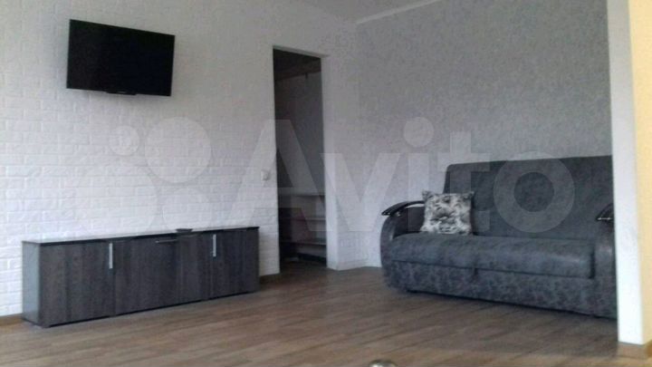 2-к. квартира, 43 м², 1/5 эт.