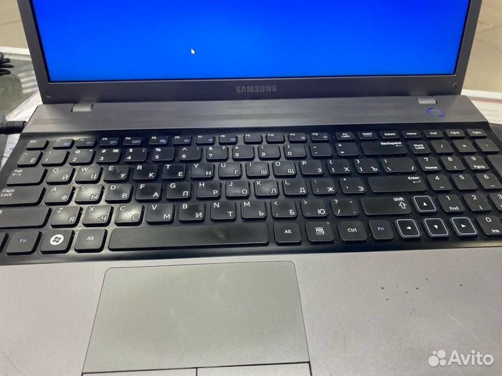 Ноутбук Samsung NP305V5A