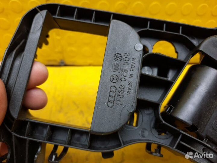 Моторчик заслонки отопителя Volkswagen Polo CWV