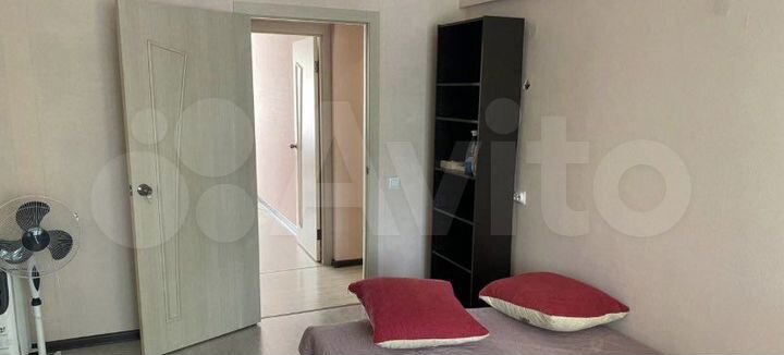 2-к. квартира, 100 м², 1/10 эт.