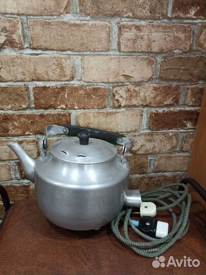 Чайник электрический бу