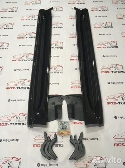 Пороги Toyota Land Cruiser 200 с подсветкой Black