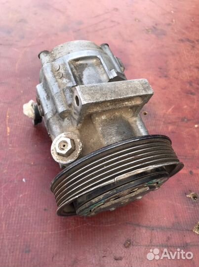 Компрессор кондиционера Nissan Bluebird Sylphy