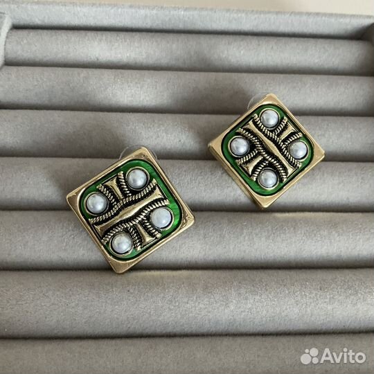 Серьги крупные стильные