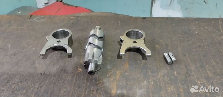 Копирный вал с вилочками Иж Юпитер 5