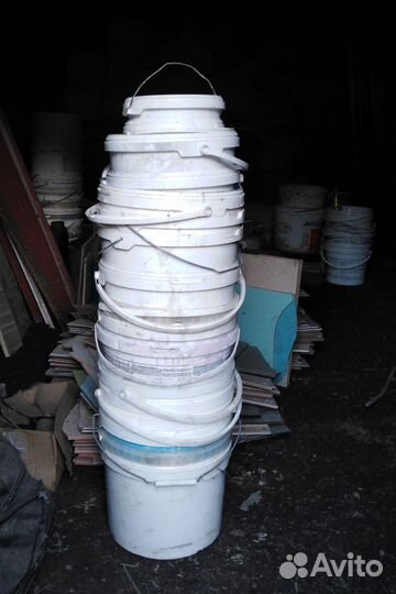 Ведра и канистры