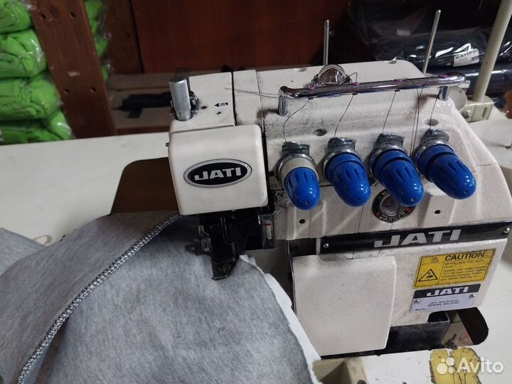 Оверлок четырехниточный