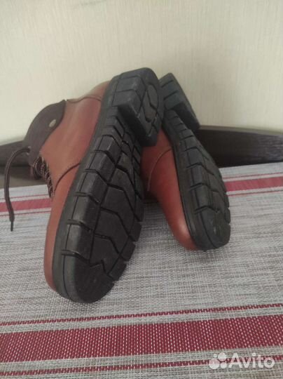 Ботинки женские 36 размер новые