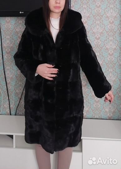 Шуба норковая 46 48 черная с капюшоном