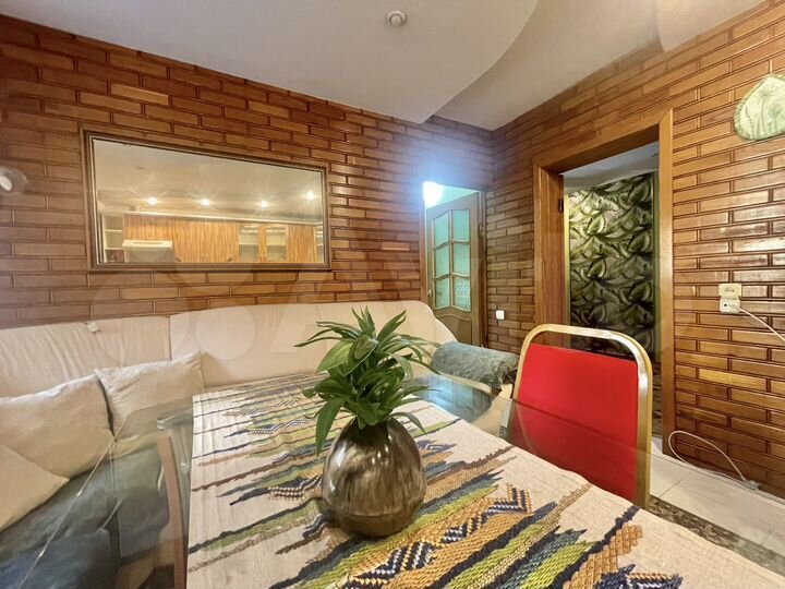 2-к. квартира, 80 м², 1/2 эт.