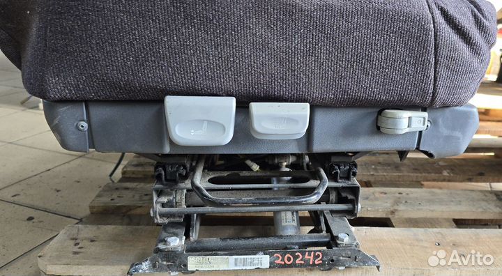 Сиденье водительское USA б/у 20242