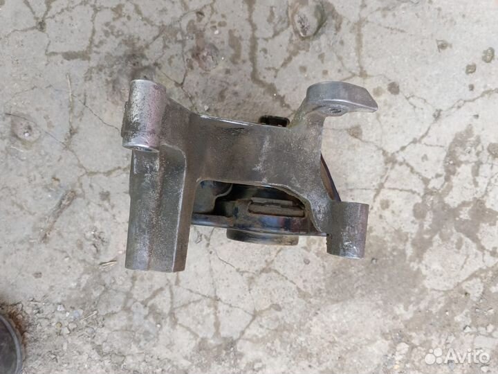 Подушка двигателя ниссан Мурано Z50