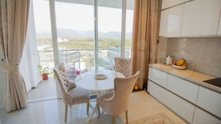 3-к. апартаменты, 230 м², 4/4 эт.