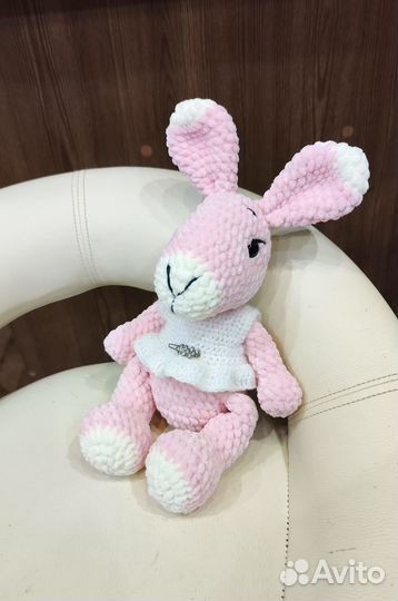 Зайка вязаный крючком