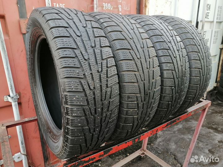 Nokian Tyres Hakkapeliitta R SUV 225/60 R17 96P