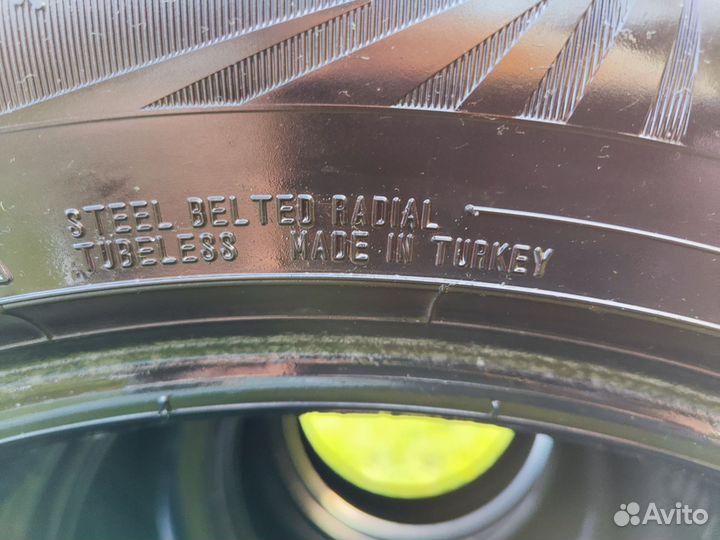 Dunlop GrandTrek Ice 03 285/50 R20