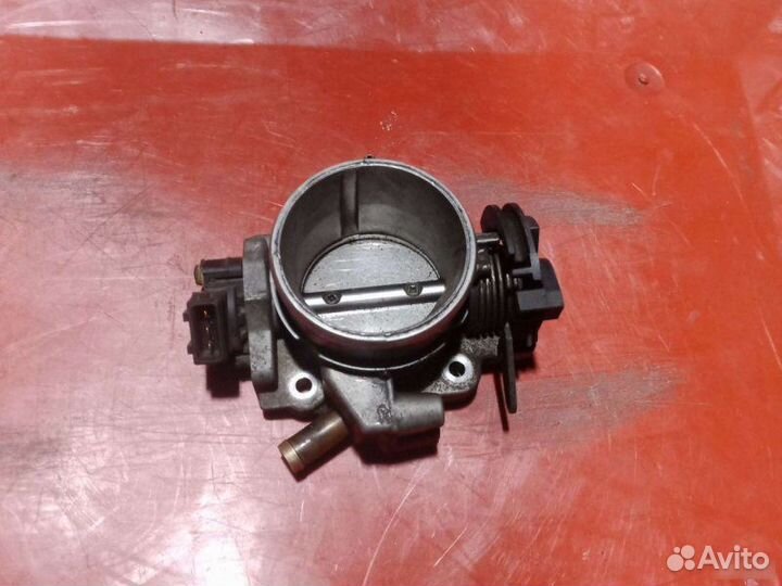 Дроссельная заслонка Volkswagen Golf 3