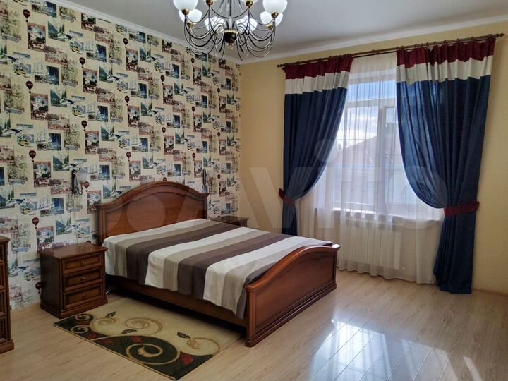 Дом 500 м² на участке 12 сот.