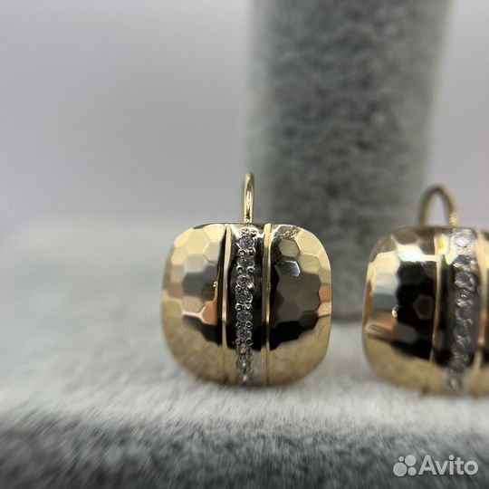 Золотые серьги 585