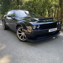 Dodge Challenger 3.6 AT, 2019, 71 000 км, с пробегом, цена 3 100 000 руб.