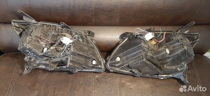 Фара toyota avensis доресталинг