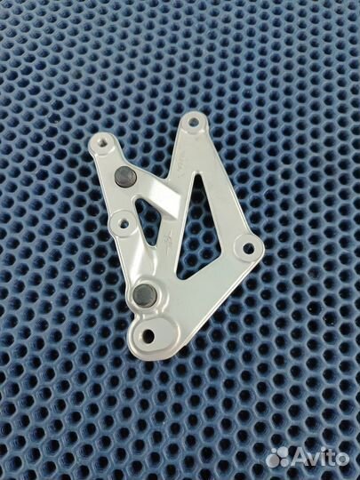 Mv Agusta F3 675 кронштейн заднего цилиндра