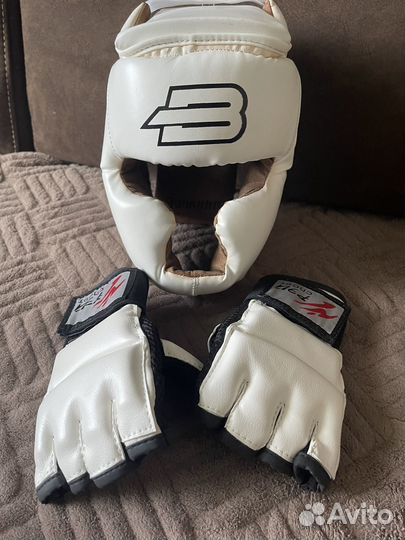 Шлем и перчатки