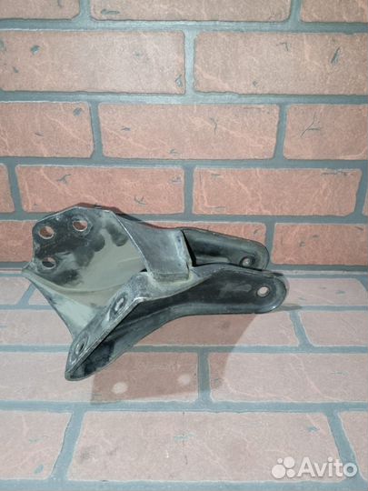 Кронштейн опоры двигателя suzuki wagon R plus MA63S K10A RR