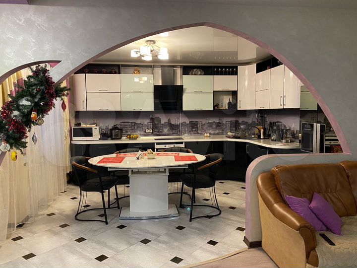 3-к. квартира, 87 м², 7/16 эт.