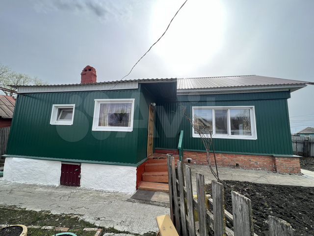 Дом 63 м² на участке 4 сот.