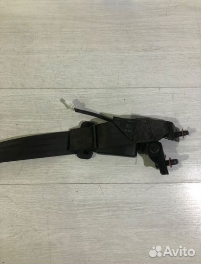 Ремень безопасности задний прав KIA ceed JD 1.4 мт