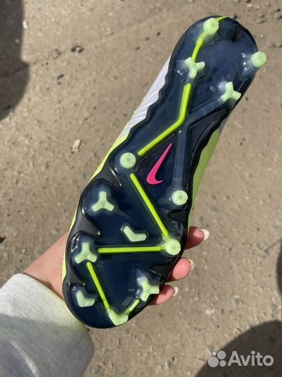 Футбольные бутсы phantom 39