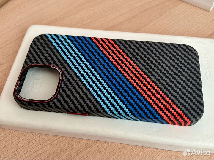 Чехол на iPhone 14