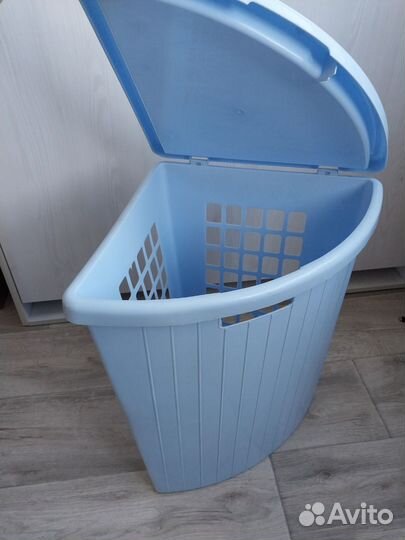 Корзина для белья угловая