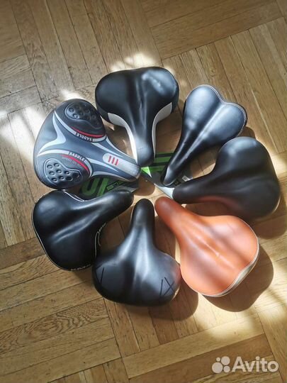 Седло / сиденье, накладка, подстаканник, подножка