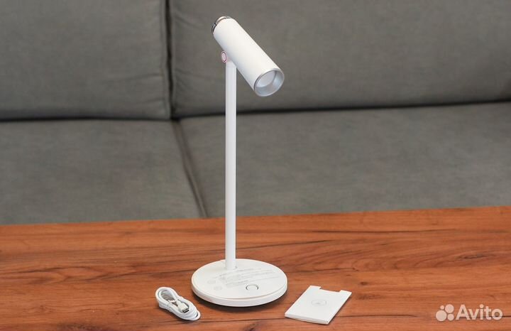 Беспроводной настольный светильник Baseus