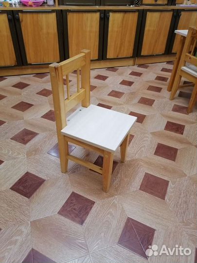 Детский стол и стульчики