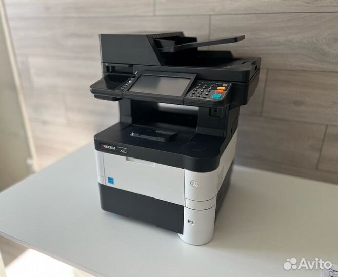 Мфу Kyocera m3040idn