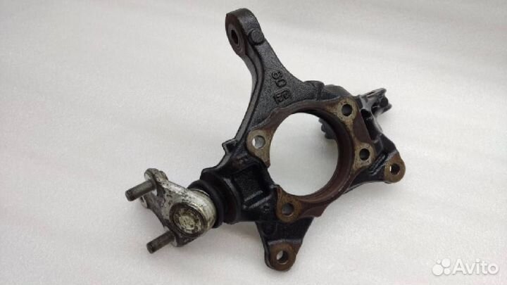 Передний поворотный кулак цапфа toyota camry v70