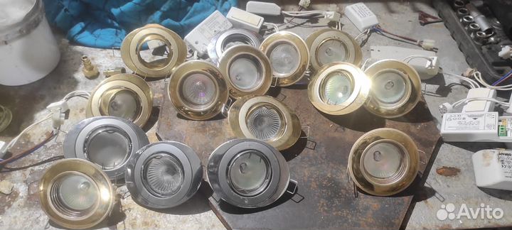 Светильник потолочный точечный встраиваемый