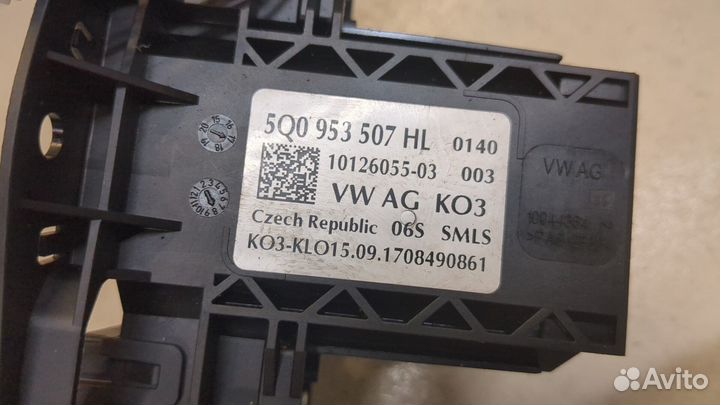 Переключатель поворотов и дворников Volkswagen Tig