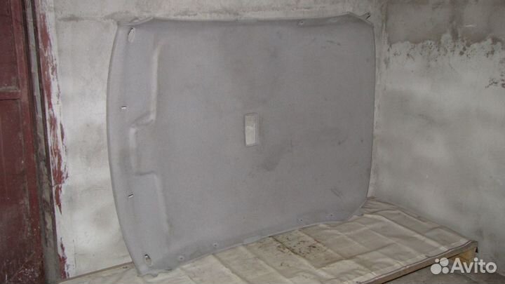 Обшивка потолка Митсубиси Каризма