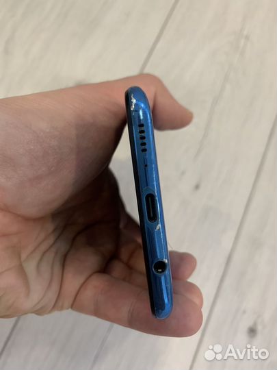 Samsung Galaxy A50, 4/64 ГБ