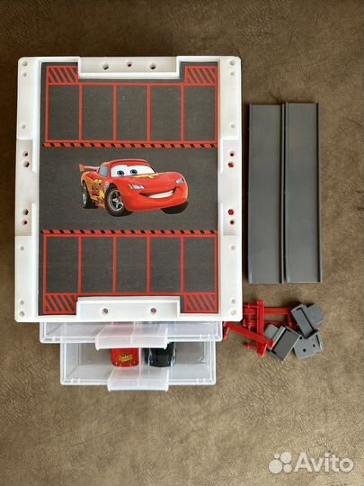 Паркинг парковка Тачки Молния Маквин новая