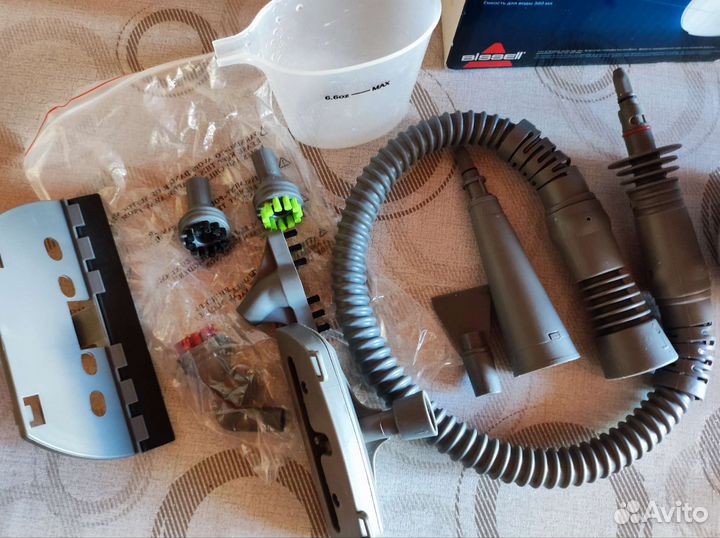 Пароочиститель Bissell 16Q1-J